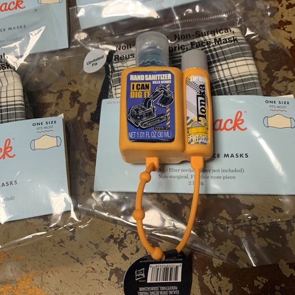Mask Tonka truck sanitizer/lip balm and holder 8 mask - Picture 3 of 5